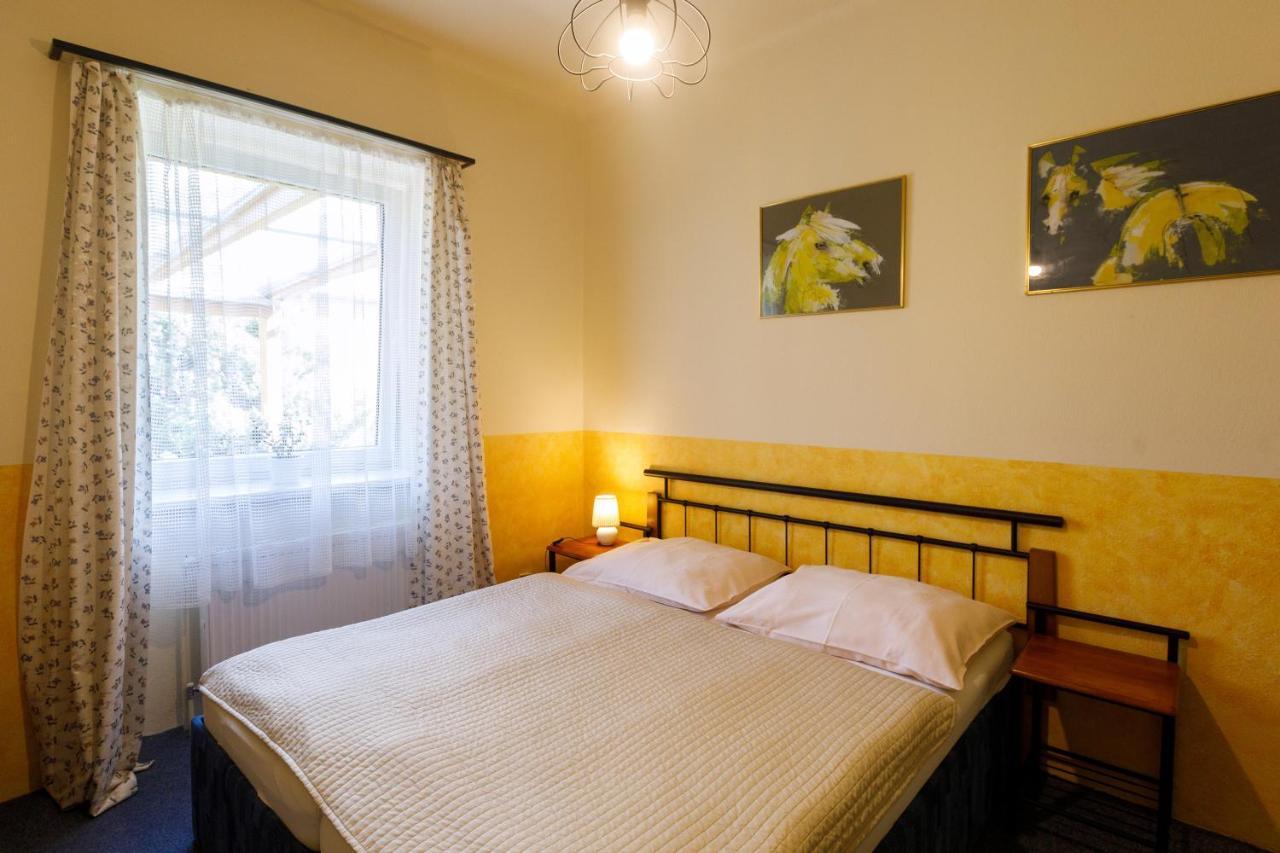 Hotel Atlas Ceske Budejovice Buitenkant foto