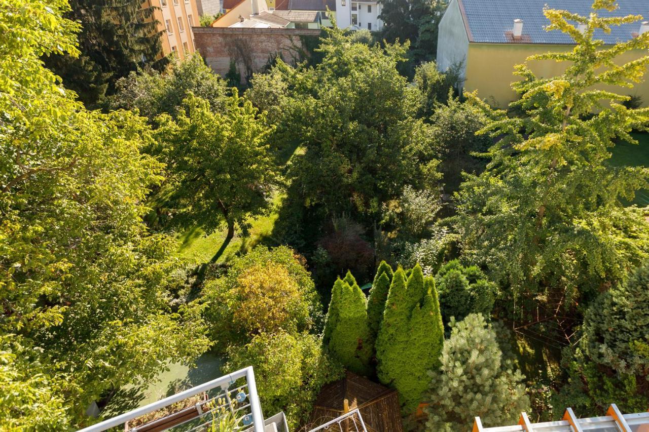 Hotel Atlas Ceske Budejovice Buitenkant foto
