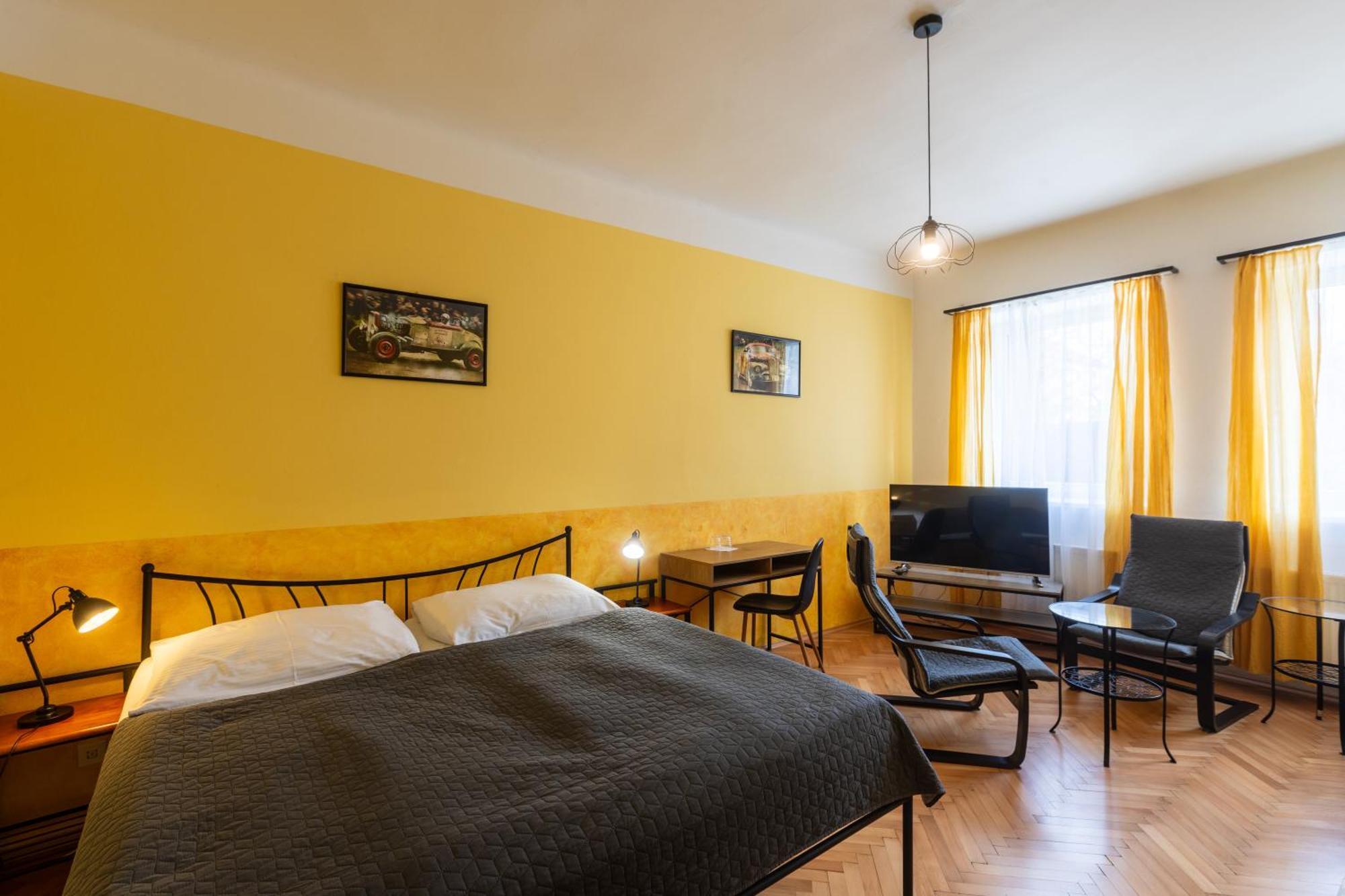Hotel Atlas Ceske Budejovice Buitenkant foto