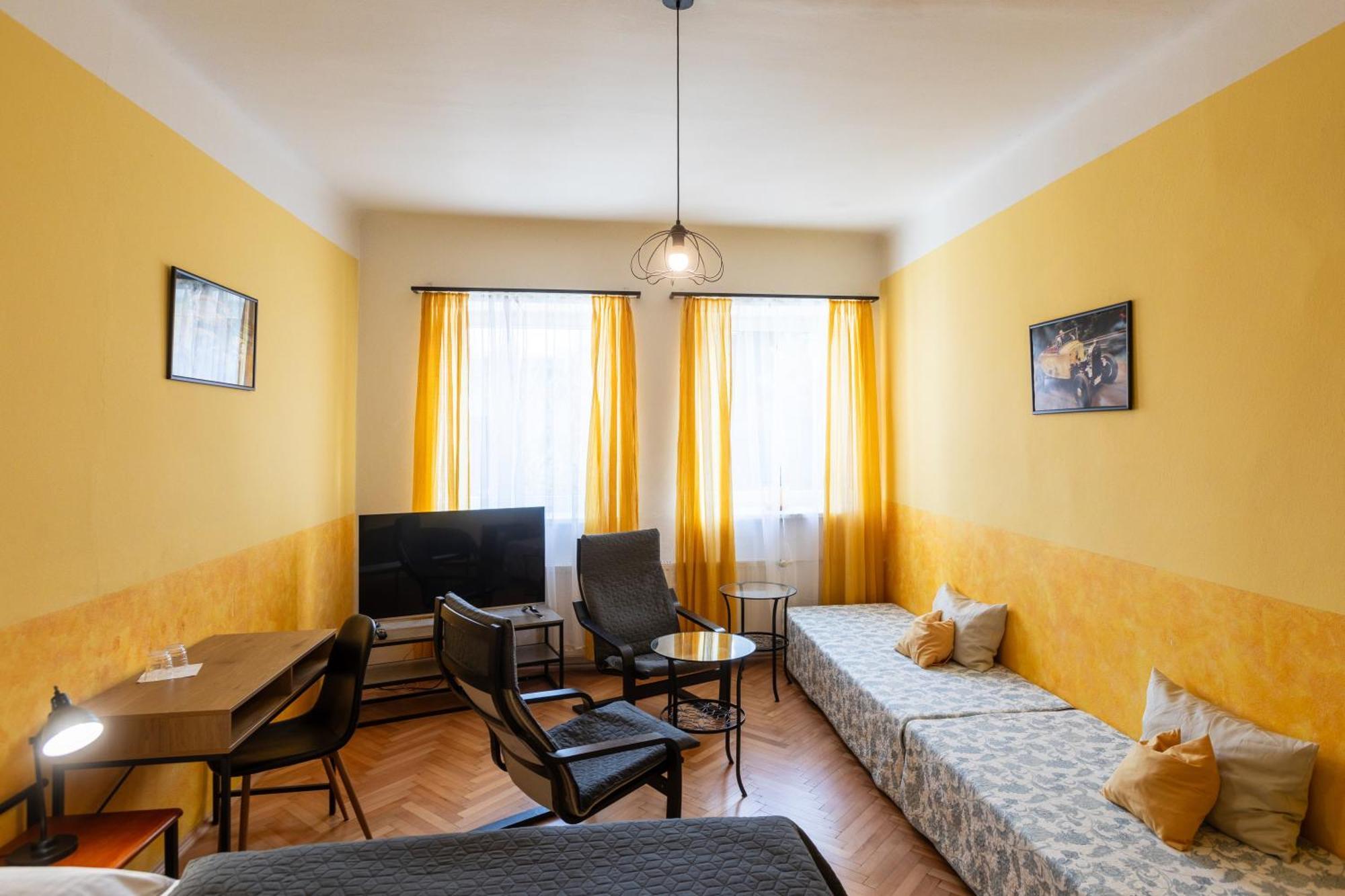 Hotel Atlas Ceske Budejovice Buitenkant foto